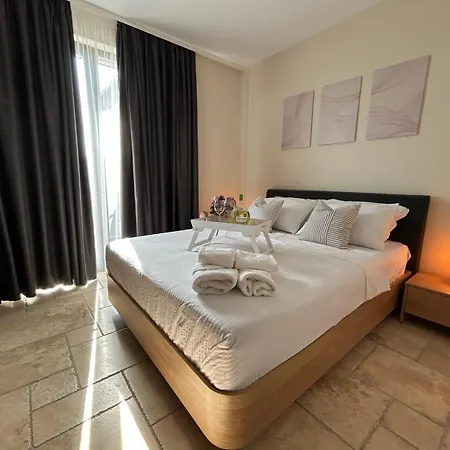 Sea View & Infinity Pool In Kaliakria アパート バルチク