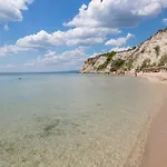 Sea View & Infinity Pool In Kaliakria Appartement *