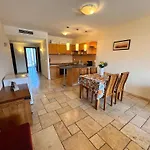 Sea View & Infinity Pool In Kaliakria Appartement *