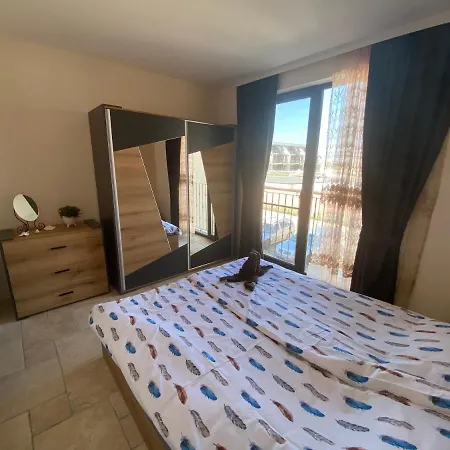 Sea View & Infinity Pool In Kaliakria Apartment