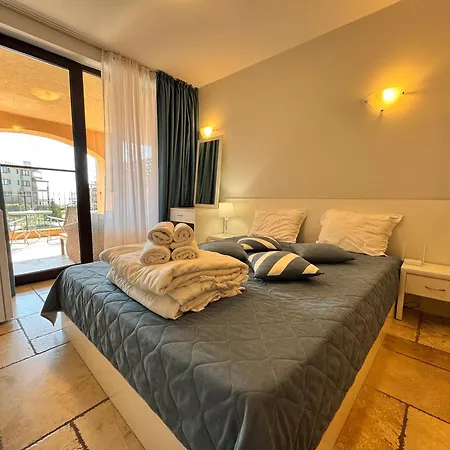 Sea View & Infinity Pool In Kaliakria 아파트