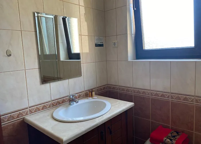 Апартамент Sea View & Infinity Pool In Kaliakria Балчик